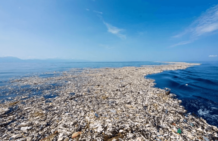 islan of garbage, plastic